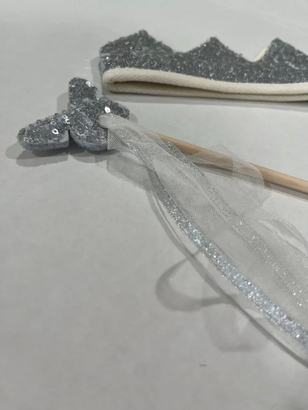 Girl - NWT Noralee Crown & Wand in Silver Sequin | Dress up set